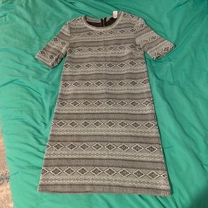 H&M size 8 short sleeved dress